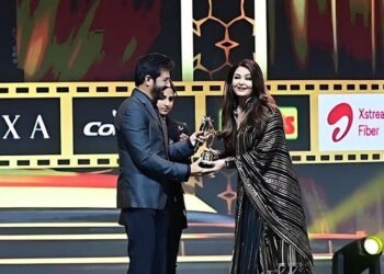 Aishwarya wins Best Actress at SIIMA awards 2024 For 'Ponniyin Selvan 2 (PS 2)'