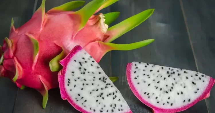 Know Reasons To Eat Dragon Fruits During the Monsoon? Know 5 Benefits