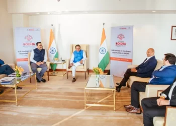 CM Majhi Meets Prominent Industrialists In Mumbai, Invites Them To Utkarsh Odisha Conference