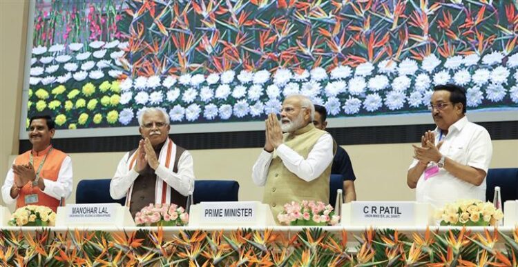 Prime Minister Shri Narendra Modi participates in Swachh Bharat Diwas 2024