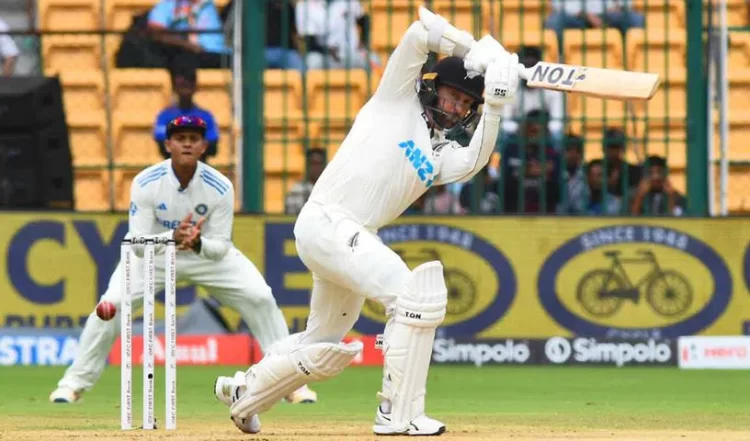India vs New Zealand 1st Test: Conway Scores 91 As New Zealand End Day Two At 180/3, Lead India By 134 Runs