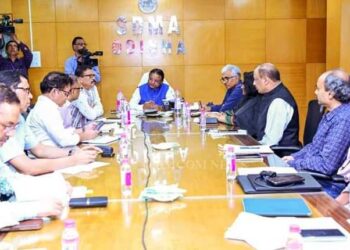 CM Majhi Reviews Damages Due To Cyclone Dana; Orders Officials To Submit Assessment Report By Nov 2