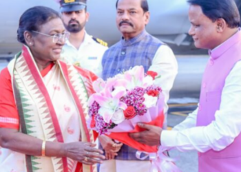 President Murmu Reaches Bhubaneswar On 5-Day Odisha Visit; To Attend Navy Day Celebration In Puri Tomorrow