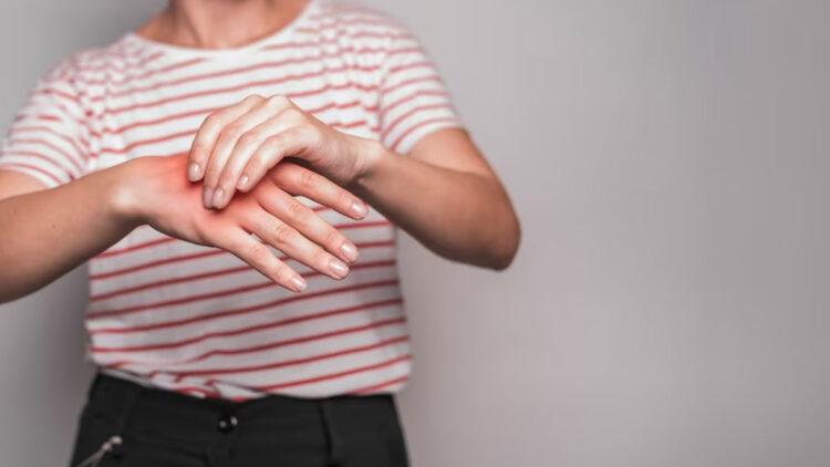 Numbness in hands and feet? It can be a sign of vitamin E deficiency, know other symptoms