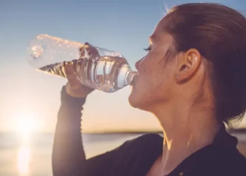 Drinking water in plastic bottles can cause these health problems