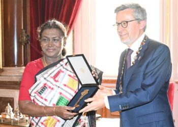 PRESIDENT OF INDIA RECEIVES ‘CITY KEY OF HONOUR’ OF LISBON