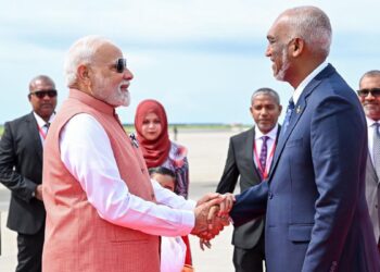 Modi Welcomed with Dance and Cheers in Maldives
