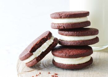 From gut issues to heart disease: Cream biscuits health risks