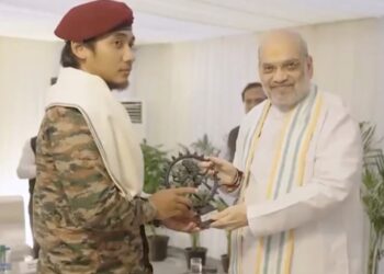 HM Amit Shah Felicitates Security Personnel Involved In Op Mahadev, Praises Their Bravery