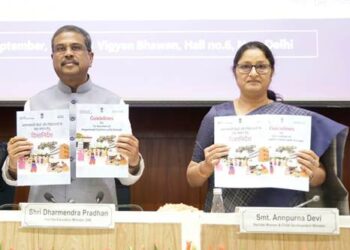 Shri Dharmendra Pradhan and Smt Annapurna Devi jointly launch the "Guidelines for Co-location of Anganwadi Centres with Schools"