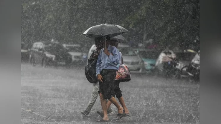 Deep Depression Weakens, To Morph Into Well-Marked Low-Pressure In 12 Hours