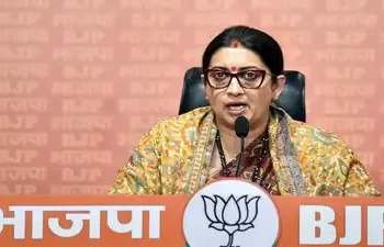 Bihar Elections: ‘Jeevika Didis’ To Get Rs 2 Lakh Under Rozgar Yojana, Says Smriti Irani