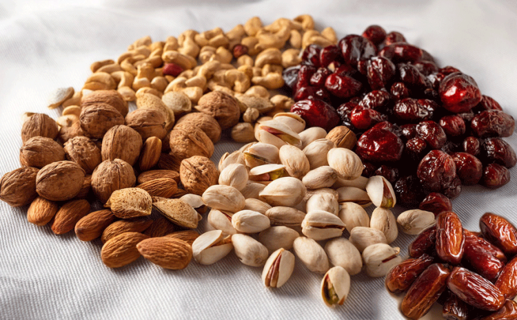 5 Dry Fruits That Help Reduce Uric Acid Naturally