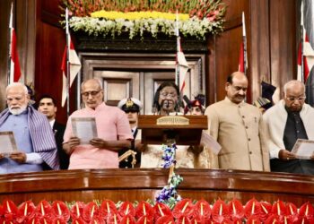 PRESIDENT OF INDIA ADDRESSES MEMBERS OF BOTH HOUSES OF PARLIAMENT ON ‘SAMVIDHAN DIVAS’