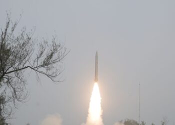DRDO successfully conducts salvo launch of two Pralay missiles in quick succession
