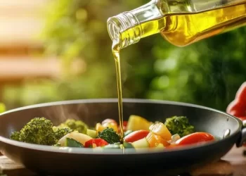 Cardiologist breaks down how much cooking oil is good for health daily, weekly, monthly