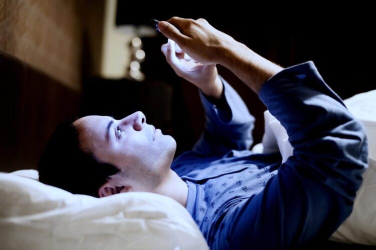 How much screen time is actually bad for your eyes? Ophthalmologist answers