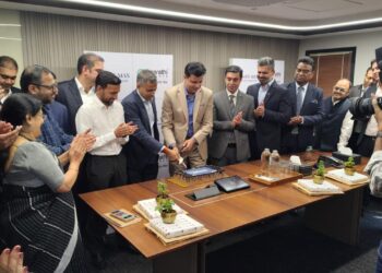 Axis Max Life and Saarathi Finance Announce Strategic Partnership to Strengthen Financial Security for India's MSMEs