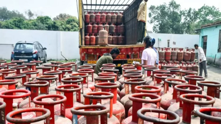 5 Kg LPG Cylinders Available For Students And Migrant Workers
