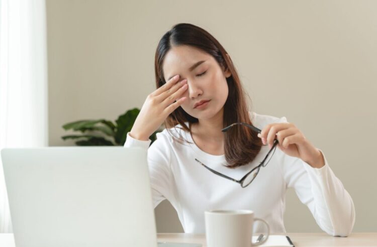 Headaches and eye problems: Signs your pain could be linked to eye strain