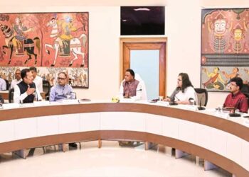 CM Majhi Chairs High-Level Meeting To Boost Iron Ore Production And Industrial Growth