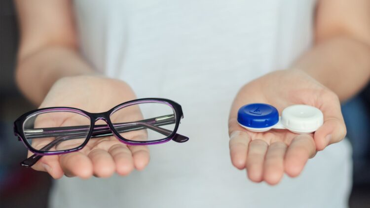 Glasses or contact lenses? What works better for your eyes