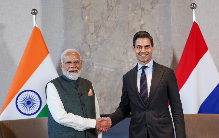Prime Minister holds official talks with Prime Minister of Netherlands