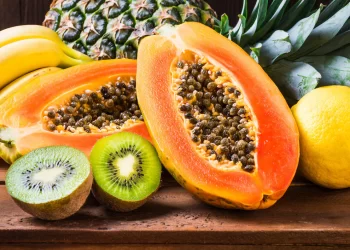 From Kiwi To Papaya: Gastroenterologist Recommends Fruits For Natural Constipation Relief