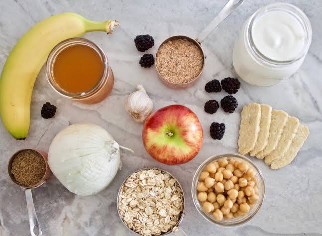 Garlic, Oats, Apples And More: 10 Prebiotic Foods That Support Gut Health