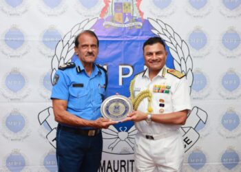 Indian Navy Chief Holds Talks With Top Mauritian Officials, Discusses Maritime Security Cooperation