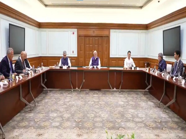 PM chairs Semiconductor Roundtable with leading CEOs