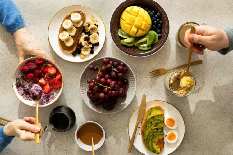 Trying To Eat Healthy? Nutritionist Shares A Simple DAILY Checklist
